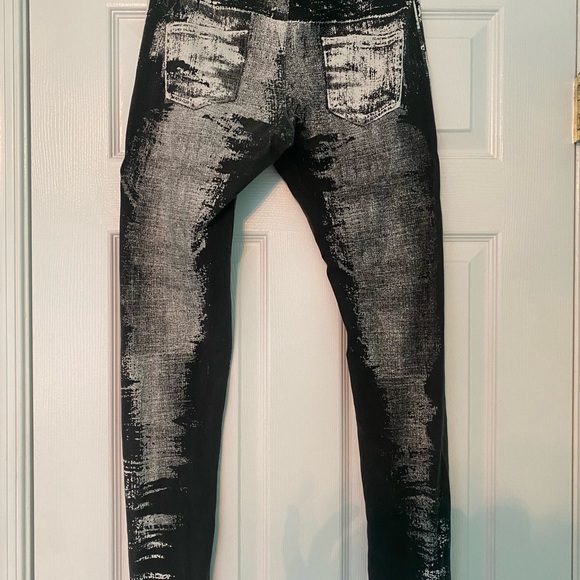 Express leggings black white made to look like jeans size super soft stretchy - Picture 4 of 5